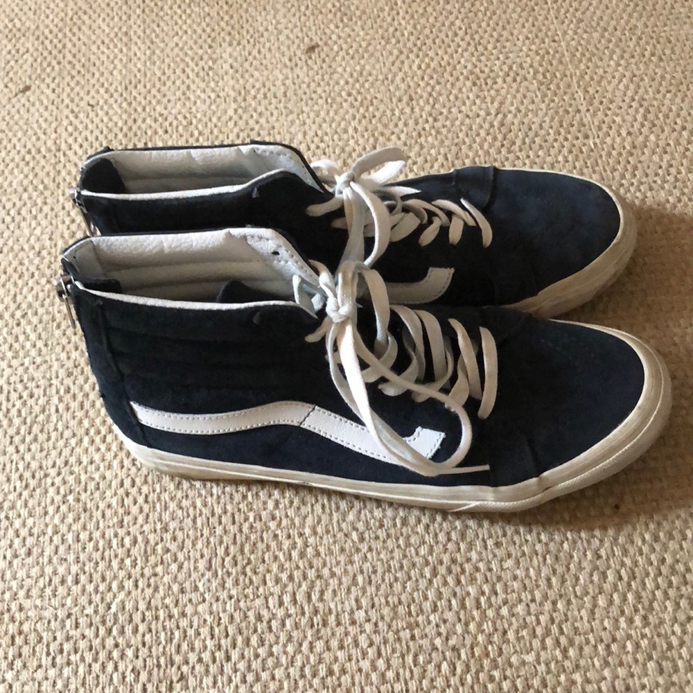 High Top, Navy Blue Vans